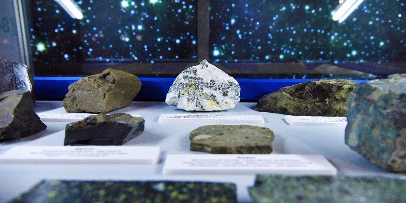 Фильмы о космосе и метеориты в подарок: в планетарии отметят Международный день астероида
