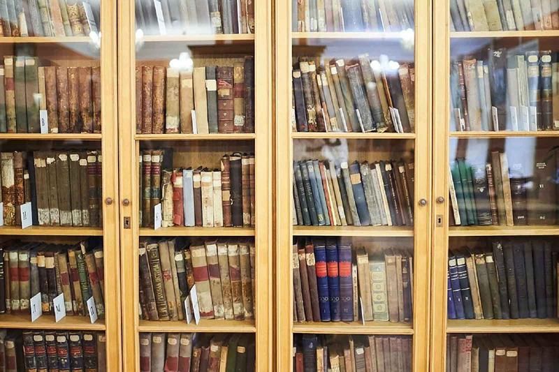Люди, эпохи, книги: пушкинское время в изданиях XIX — начала XX века