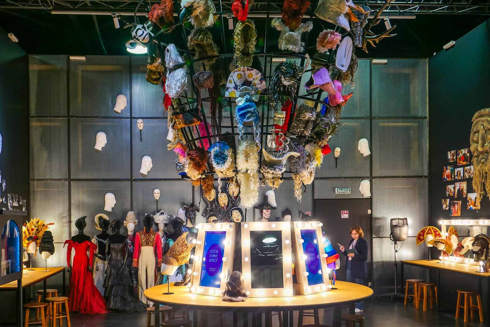 Выставка «Наследие. Театр. Великие» под девизом «Союз счастливых людей»
