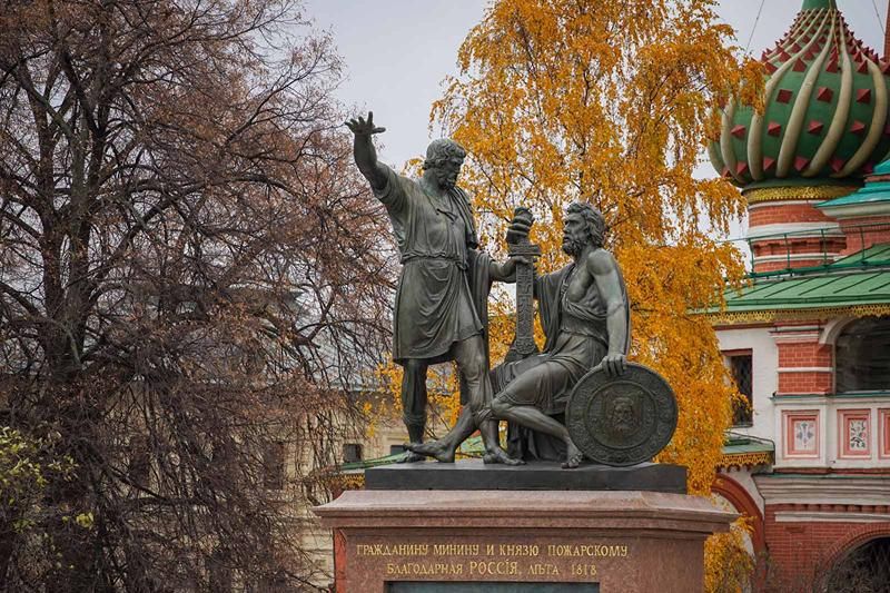 Как Москва и Нижний Новгород памятник делили