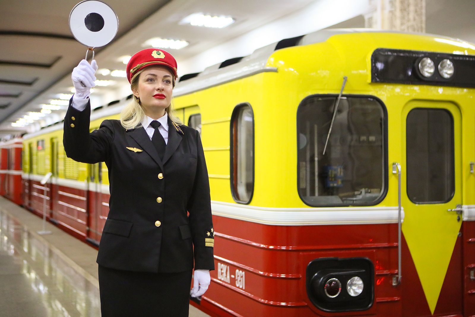 Парад поездов и сюрпризы для пассажиров: московское метро отметит 88-й день рождения