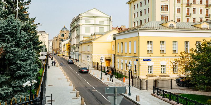 В центре столицы временно перекроют участок Крестовоздвиженского переулка