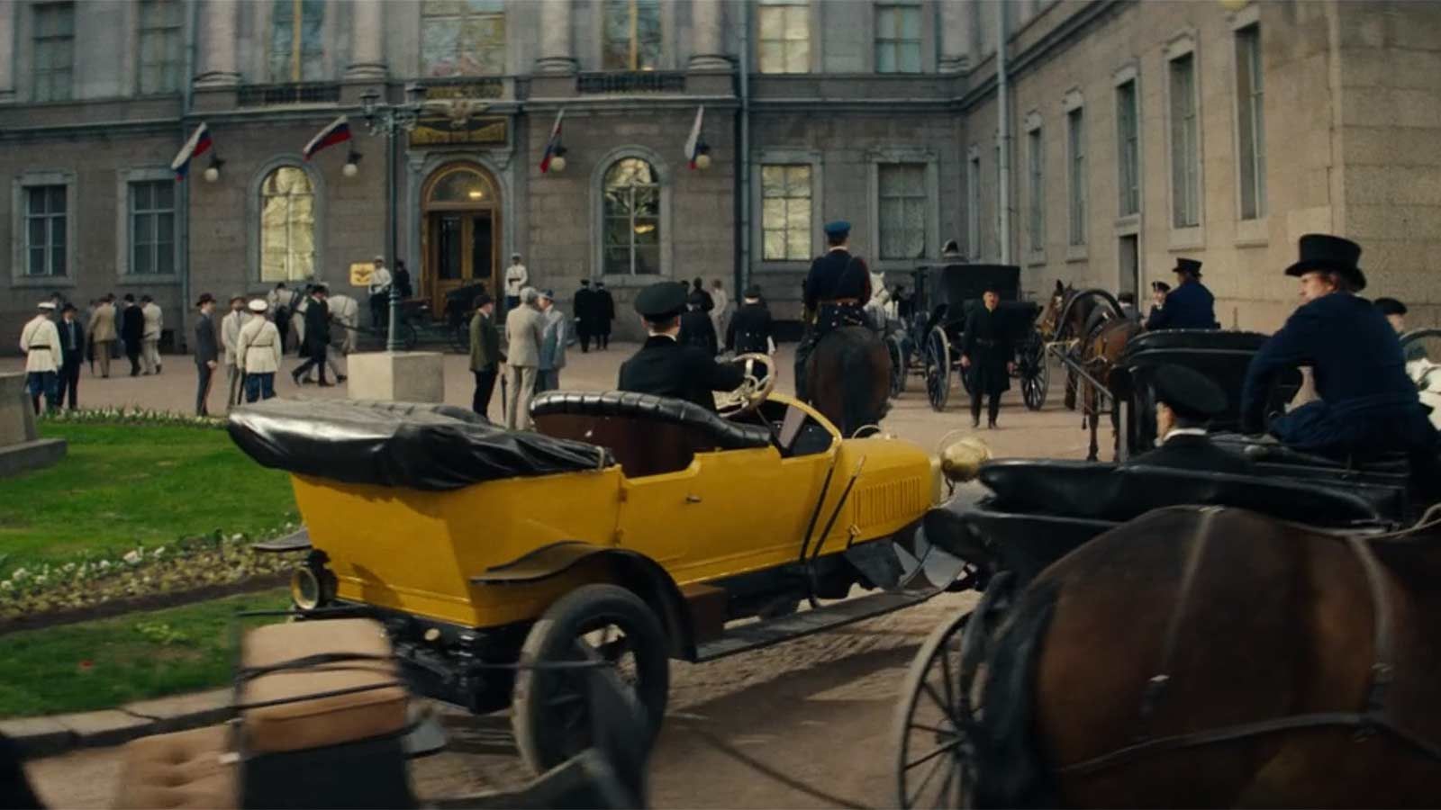 Кадр из фильма «Битва моторов». Режиссер Илья Маланин. 2026 год