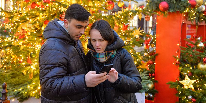 Все в одном доме: популярные цифровые проекты Москвы представили праздничную страницу