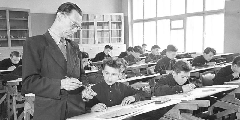 Требуются учителя рисования: Главархив &ndash; о курсах профессиональной переподготовки в 1940 году