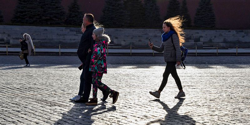 Сильный ветер в Москве сохранится до конца дня