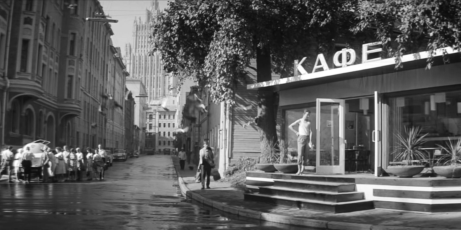 Кадр из фильма «Я шагаю по Москве». Режиссер Георгий Данелия. 1963 год