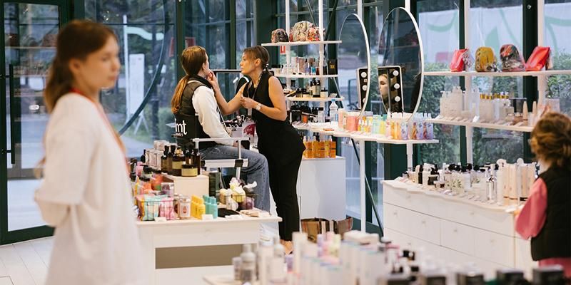 Для красоты и здоровья: какие косметические средства можно найти в магазинах «Сделано в Москве»