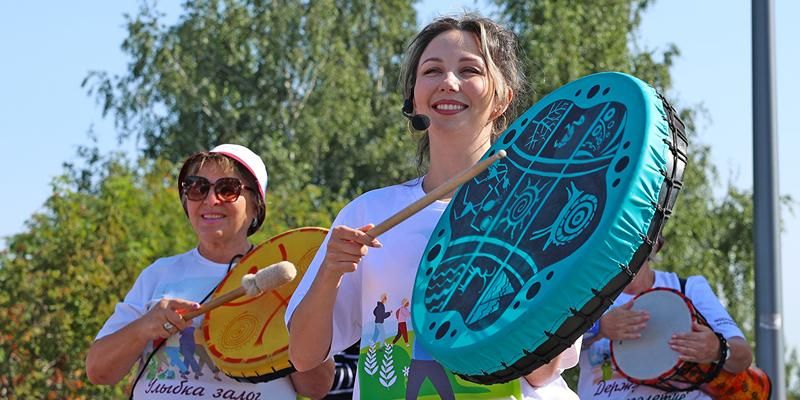 Чемпионка мира по фигурному катанию провела зарядку для участников «Московского долголетия»