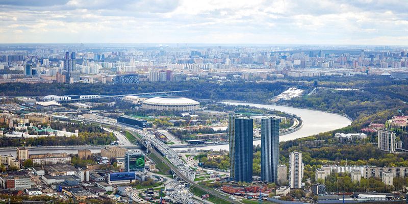 Облачно и прохладно: каким будет начало мая в Москве