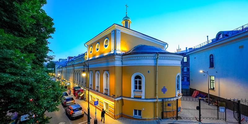 Историческое здание на Большой Садовой улице оборудовали архитектурно-художественной подсветкой