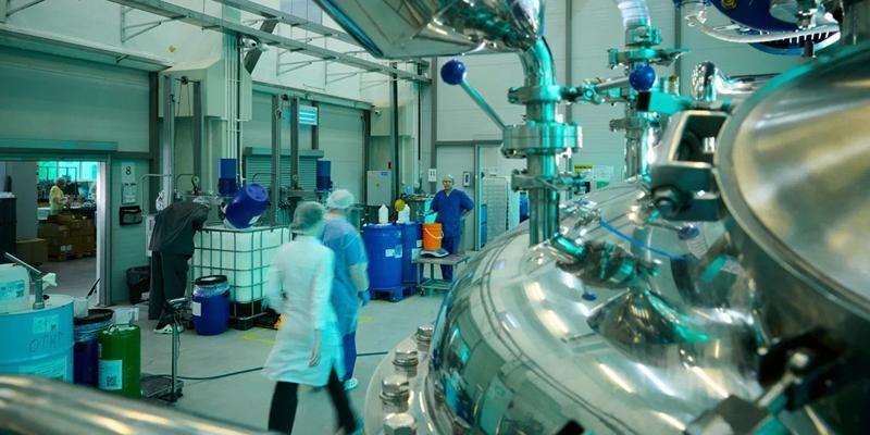 Столичные производители косметики наращивают производство средств с SPF