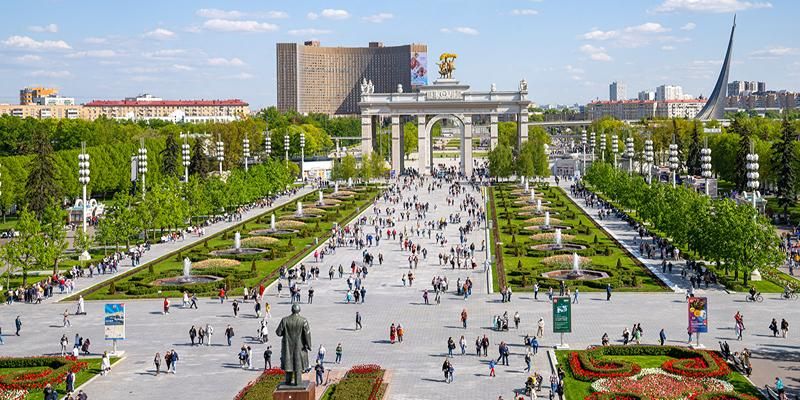 Космические просторы и ретроавтомобили: как ВДНХ отметит свой 86-й день рождения