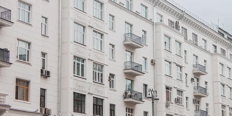 27 зданий с филенками отремонтировали в столице в 2025 году