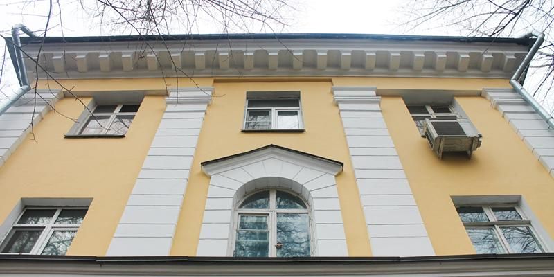 От лепнины до водостоков: как в столице приводят в порядок малоэтажные дома