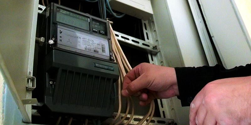 Более 300 тысяч электросчетчиков бесплатно заменят в домах москвичей в 2025 году