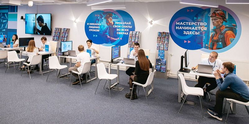 Модернизация поликлиник, фестиваль колледжей и поддержка НКО: как прошла неделя в социальной сфере столицы