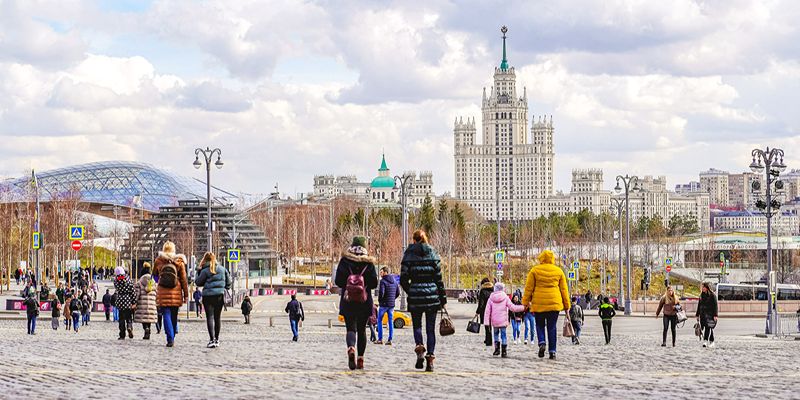 Постоянно узнавать новое о городе и изучать языки: представительницы туриндустрии столицы рассказали о своей работе