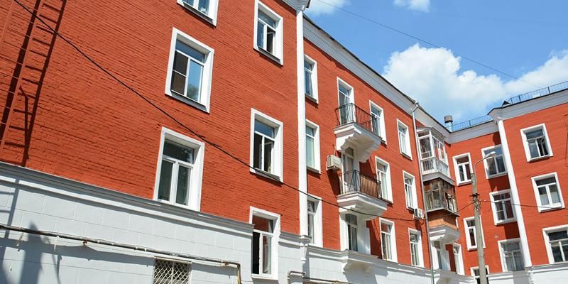 Почти 400 домов красного цвета капитально отремонтировали в столице за 10 лет