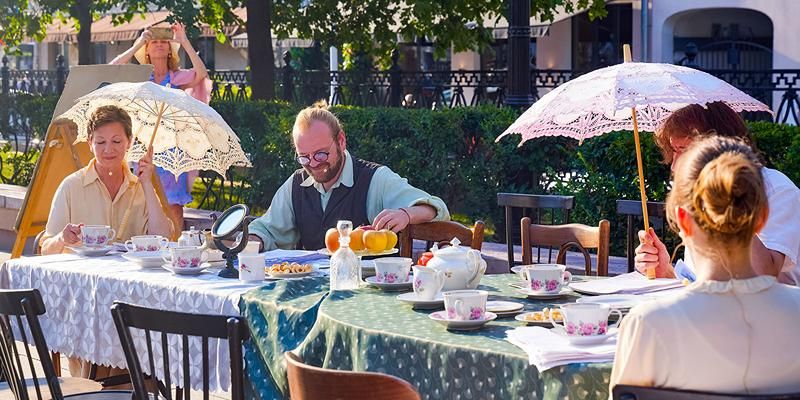 «Алый парус Грина» и «Семейная картина»: какие спектакли покажут в последние дни «Театрального бульвара»