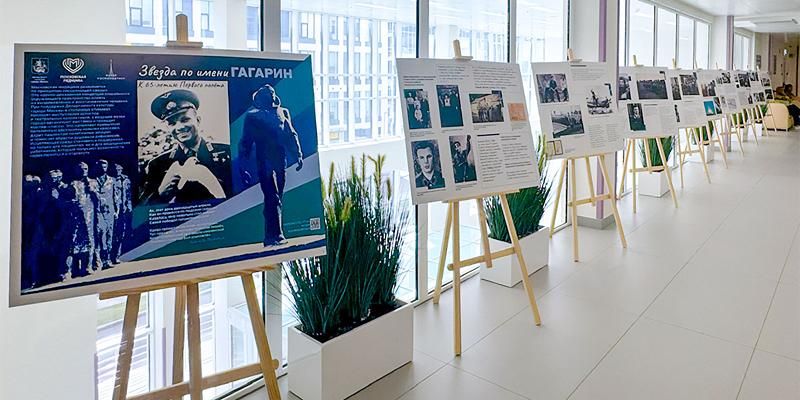Стеклянные шедевры и фотографии из космоса: в больницах Москвы открылись музейные выставки