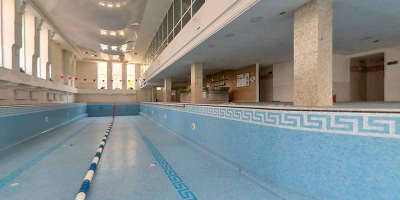 Город выставил на продажу помещение под спорткомплекс с бассейном в Можайском районе