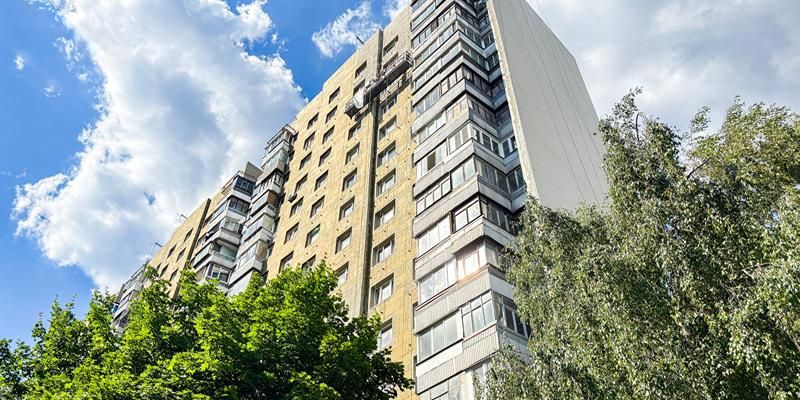 В Гурьевском проезде проходит капремонт 13 жилых домов по технологии «мокрый фасад»