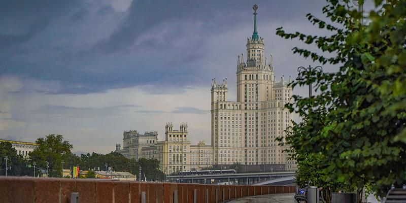 Сильный дождь с грозой ожидается в некоторых районах Москвы 11 августа