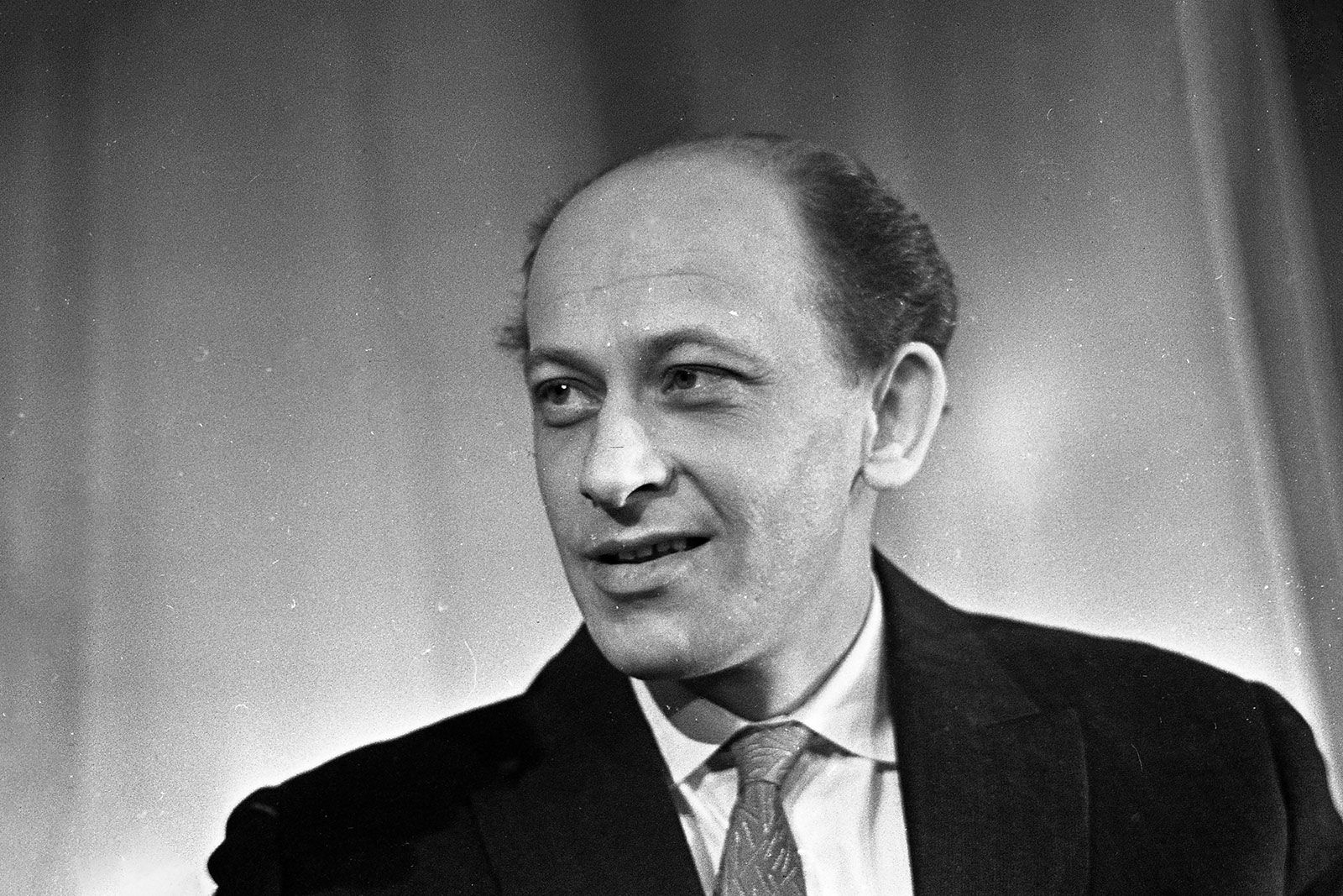 Человек, которого любили все: 100 лет со дня рождения Евгения Евстигнеева