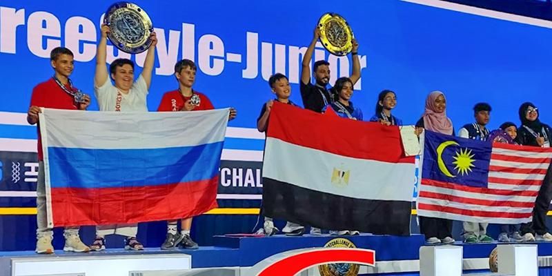 Московские школьники получили медали и дипломы призеров на чемпионате робототехники в Пекине