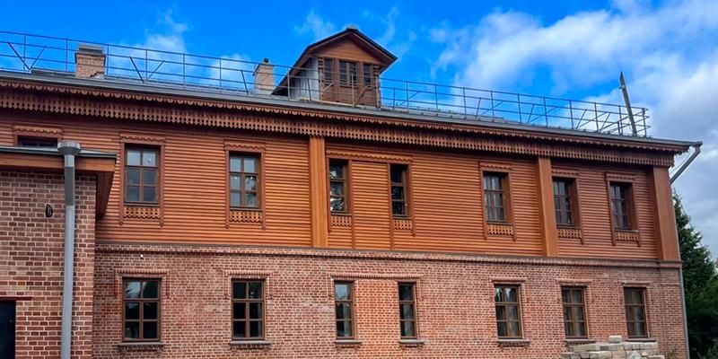 Завершается реставрация дома причта Троице-Одигитриевского ставропигиального женского монастыря