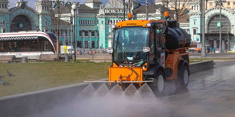 В апреле московские дороги четыре раза промоют специальным шампунем
