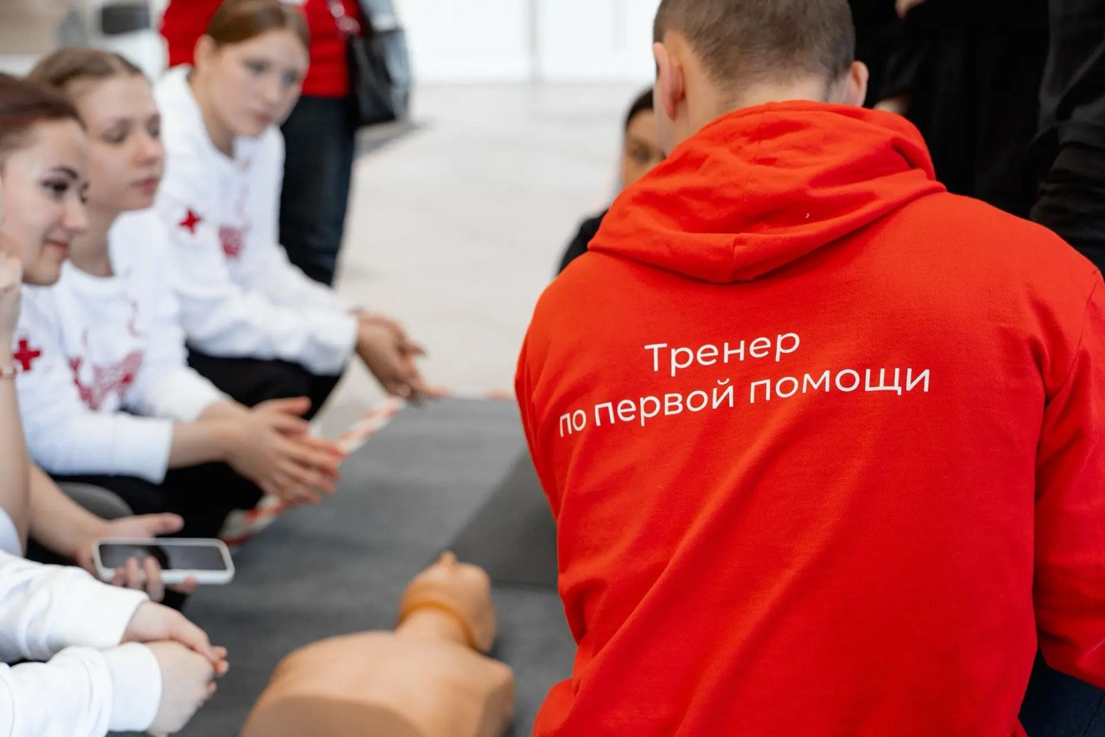 Столичные НКО учат студентов и школьников оказанию первой помощи
