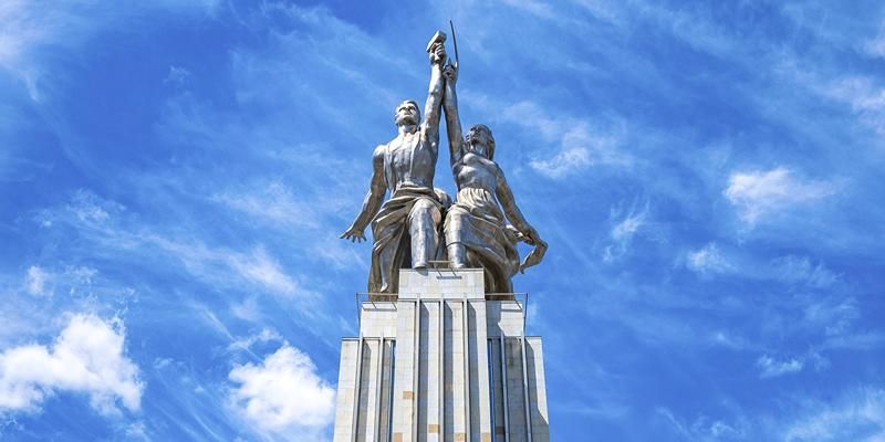 От фонтана «Дружба народов» до «Рабочего и колхозницы»: на ВДНХ отметят Международный день памятников