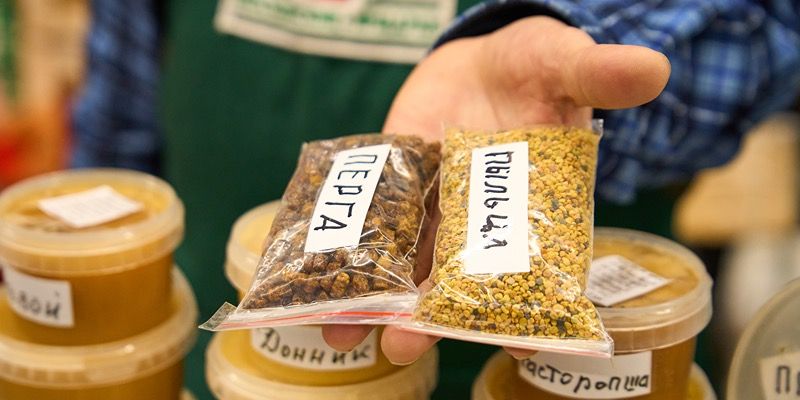 Полвека с пчелами: пасечник Владимир Родкин делится опытом на московских ярмарках