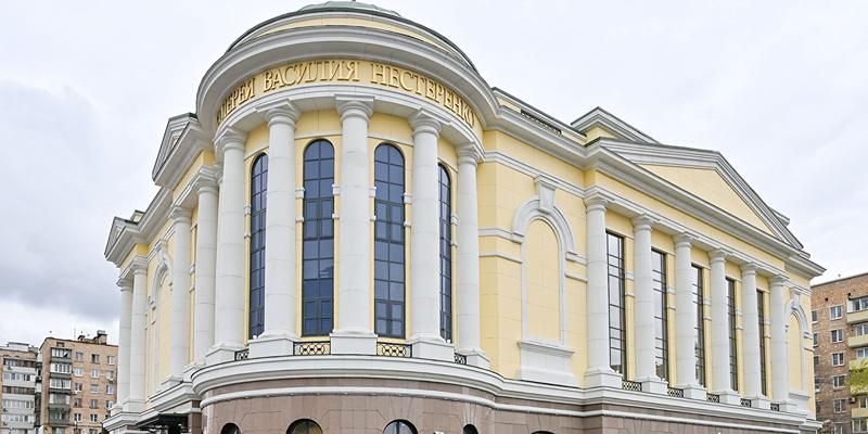 При облицовке фасада здания Галереи Василия Нестеренко был использован гранит из Куртинского месторождения