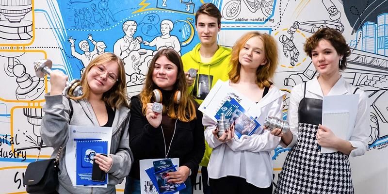 Починить двигатель автомобиля и написать фрагмент кода: в московских колледжах пройдет фестиваль «Город профессий»