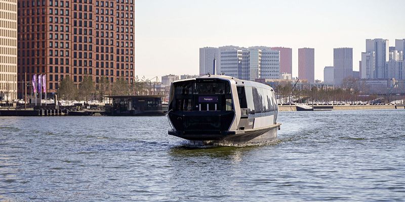Fast, convenient and green: passengers make 500,000 trips over two lines of regular river transport