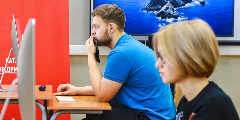 Найти работу и проверить знания: подведены итоги первого этапа добровольного квалификационного экзамена