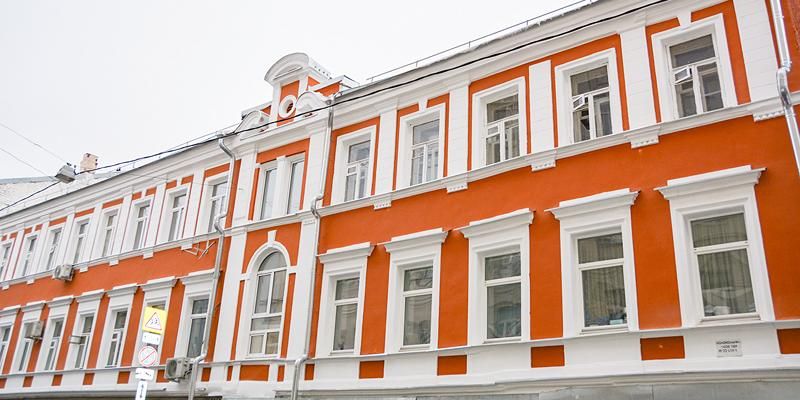 Неоклассика, конструктивизм, эклектика: в Москве восстановили фасады многоквартирных домов, построенных в разных стилях