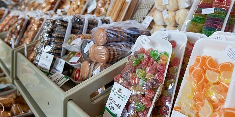 Консервированные овощи и фрукты: какую продукцию новые участники ярмарок выходного дня передают бойцам СВО