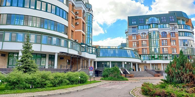 Город выставил на торги крупное помещение в Крылатском