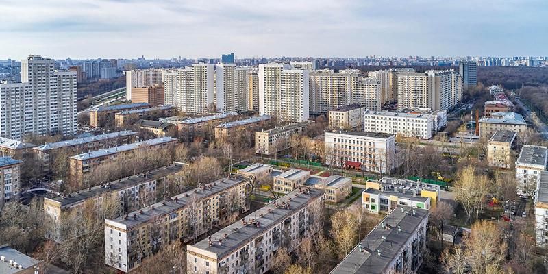 Город передал в общую долевую собственность москвичей 45 объектов нежилой недвижимости