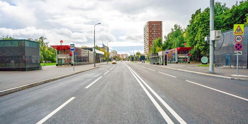 Специалисты благоустроили участки двух улиц на северо-западе Москвы