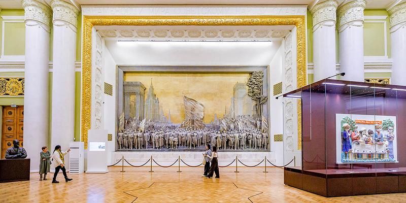 На выставке #ТретьяковкаНаВДНХ можно увидеть уникальные горельефы