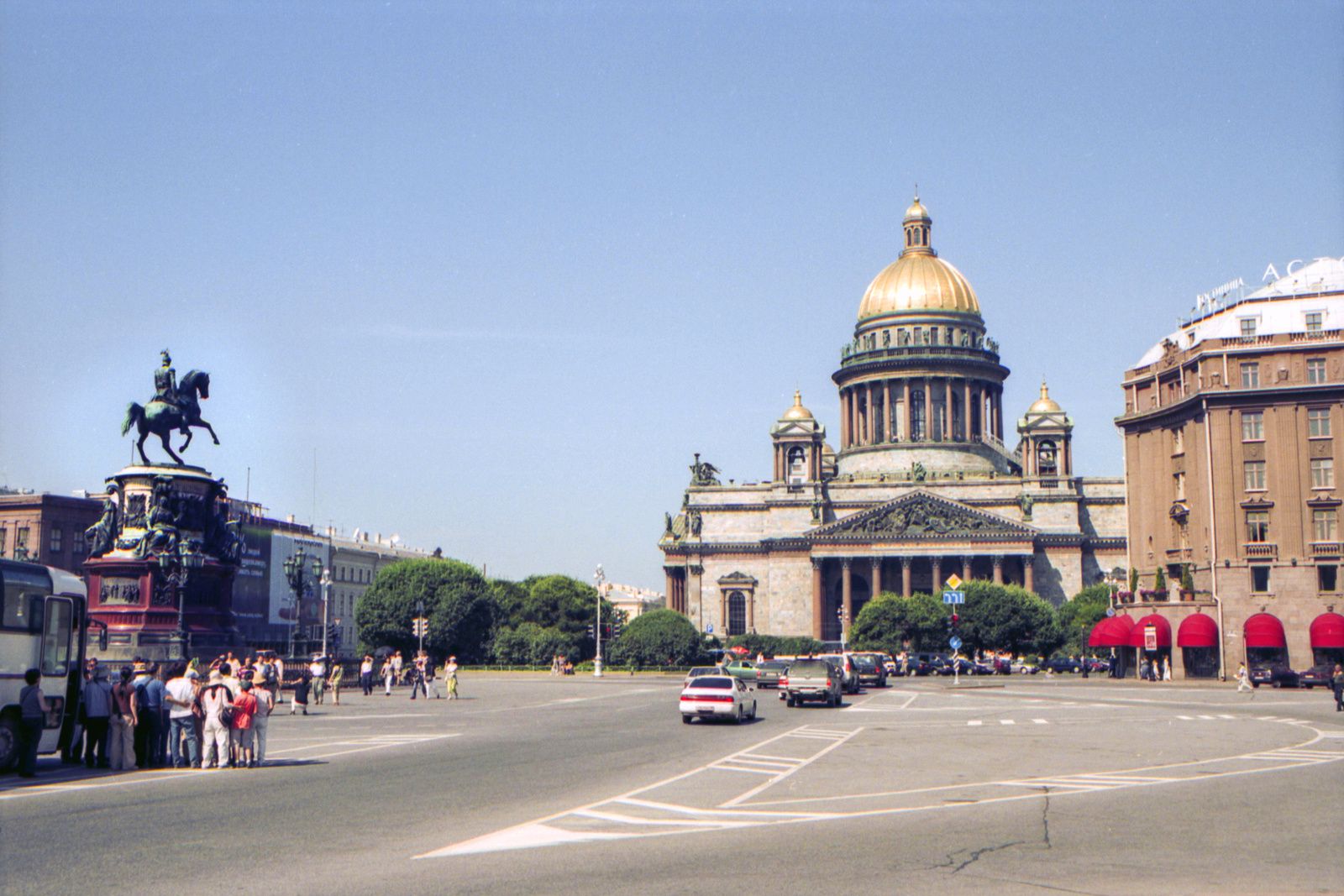 Исаакиевская площадь. г. Санкт-Петербург. 2000-е гг. Фото О.Р. Крыловой. Главархив Москвы