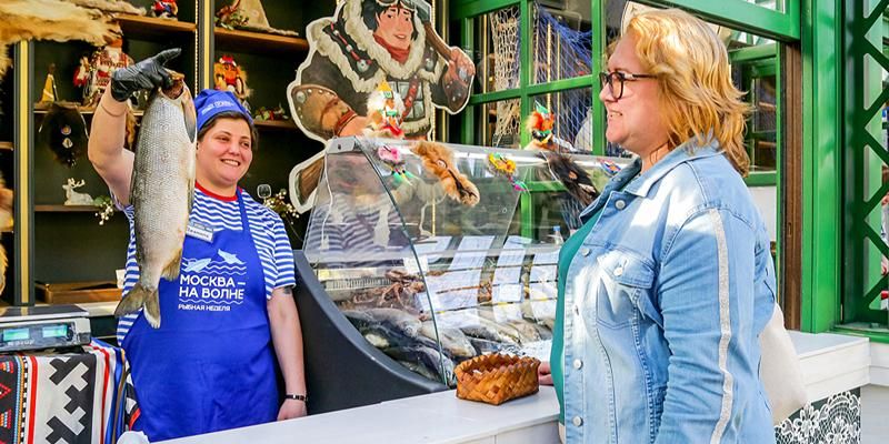 Более 22 тонн рыбы и морепродуктов продали в первые дни работы фестиваля «Москва — на волне. Рыбная неделя»