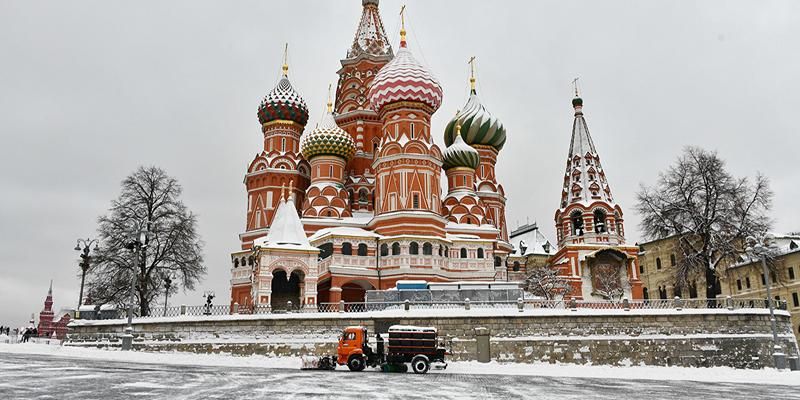 Городские службы круглосуточно дежурят на улицах столицы