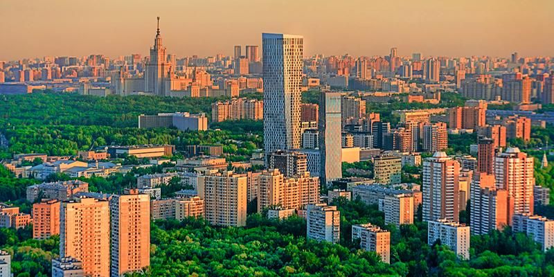 Столица представила медиакуб с достижениями в области градостроительства на ПМЭФ-2025
