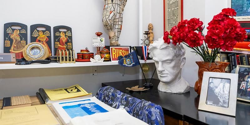 Московская музейная неделя с «Мосбилетом»: керамика, поэзия и автопортреты